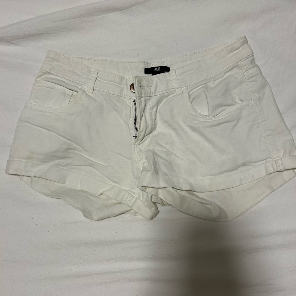 H&M Cream Casual Shorts